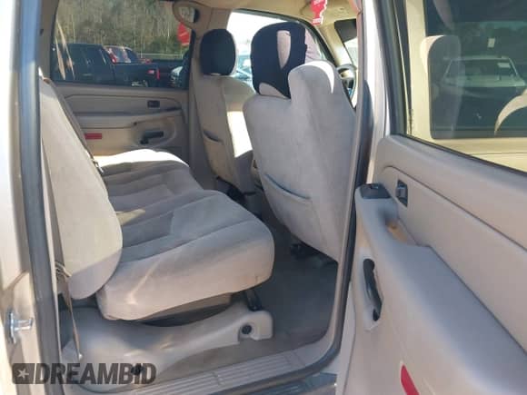 2005 Chevrolet Avalanche LS with VIN 3GNEC12Z45G167762, listed as a IAAI auction lot 40376532 with 157,932 mi miles and . Bid and sale history available at DreamBid. Image 8.