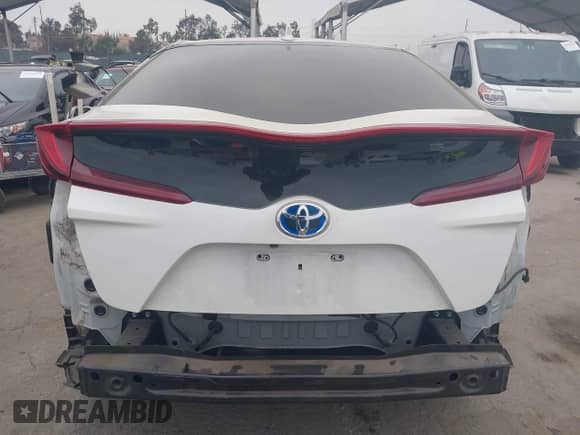 2018 Toyota Prius Plus z VIN JTDKARFP9J3089162, wystawiony jako IAAI lot #42544642 z przebiegiem 50 746 mil mil oraz . Historia ofert i sprzedaży dostępna na DreamBid. Obrazek 17.