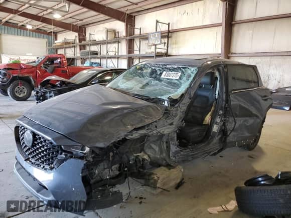 2024 Mazda CX-5 S Preferred z VIN JM3KFBCL2R0495962, wystawiony jako Copart lot #83807375 z przebiegiem Nie podano mil oraz Szkoda całkowita • Salvage title. Historia ofert i sprzedaży dostępna na DreamBid. Obrazek 1.
