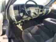 2007 Chevrolet Silverado 1500 Work Truck z VIN 1GCEK14V77E149501, wystawiony jako Copart lot #69477424 z przebiegiem 215 971 mil mil oraz Szkoda całkowita • Salvage title. Historia ofert i sprzedaży dostępna na DreamBid. Obrazek 8.