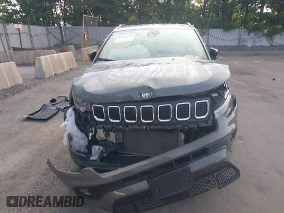 2023 Jeep Compass Latitude z VIN 3C4NJDBN9PT546487, wystawiony jako IAAI lot #43053671 z przebiegiem 16 170 mil mil oraz . Historia ofert i sprzedaży dostępna na DreamBid. Obrazek 12.