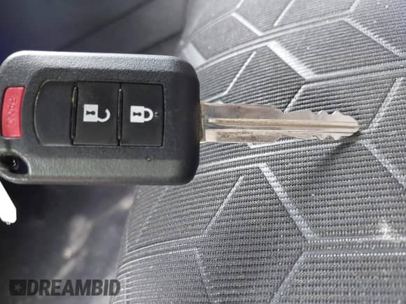 2023 Mitsubishi Outlander ES z VIN JA4ARUAU8PU002854, wystawiony jako IAAI lot #42192599 z przebiegiem 79 208 mil mil oraz . Historia ofert i sprzedaży dostępna na DreamBid. Obrazek 11.