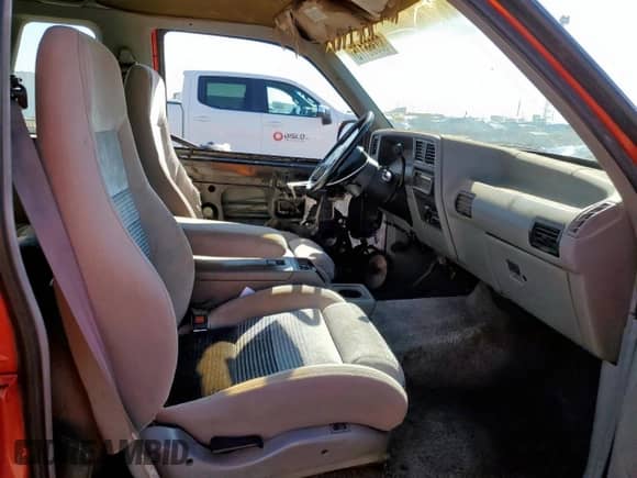 1991 Ford Explorer с VIN 1FMCU22X5MUB26646, выставлен на аукционе Copart как лот 80366175 с пробегом 46 023 миль миль и Чистый • Clean title. История ставок и продаж доступна на DreamBid. Изображение 10.