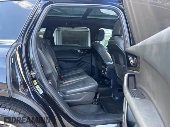 2017 Audi Q7 Premium Plus с VIN WA1LAAF70HD025967, выставлен на аукционе IAAI как лот 43140434 с пробегом 120 341 миль миль и . История ставок и продаж доступна на DreamBid. Изображение 8.