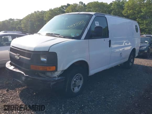 2007 Chevrolet Express Cargo with VIN 1GCGG25V571221155, listed as a IAAI auction lot 42175325 with Not provided miles and . Bid and sale history available at DreamBid. Image 2.