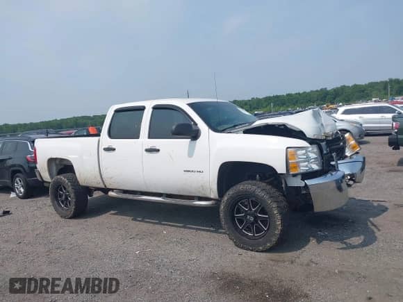 2013 Chevrolet Silverado 2500HD Work Truck with VIN 1GC1KVCG3DF101802, listed as a IAAI auction lot 42395316 with 150,873 mi miles and . Bid and sale history available at DreamBid. Image 13.