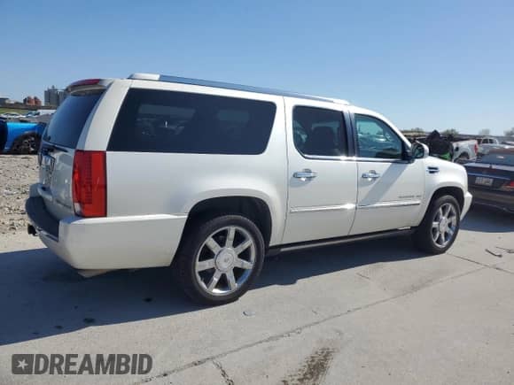2011 Cadillac Escalade ESV Premium with VIN 1GYS3JEF2BR333246, listed as a Copart auction lot 47197395 with 177,400 mi miles and Clean title. Bid and sale history available at DreamBid. Image 3.