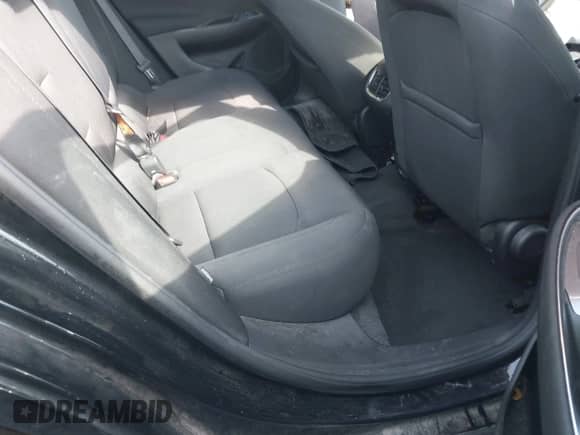 2022 Chevrolet Malibu LT z VIN 1G1ZD5ST9NF131912, wystawiony jako IAAI lot #43010172 z przebiegiem 91 495 mil mil oraz . Historia ofert i sprzedaży dostępna na DreamBid. Obrazek 8.