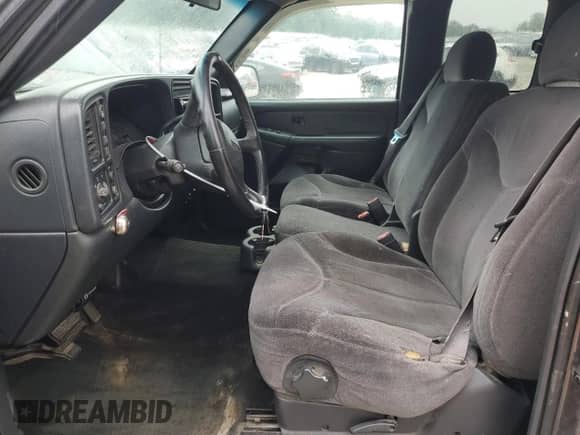 2001 GMC Sierra 1500 SLE с VIN 1GTEK19T11E212820, выставлен на аукционе Copart как лот 69735395 с пробегом 257 778 миль миль и Чистый • Clean title. История ставок и продаж доступна на DreamBid. Изображение 7.