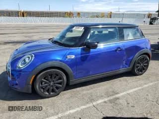 2020 MINI Hardtop Cooper S with VIN WMWXR5C06L2M04620, listed as a Copart auction lot 70038875 with 32,418 mi miles and Salvage title. Bid and sale history available at DreamBid. Image 1.