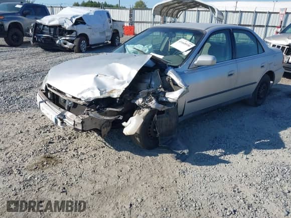 1998 Honda Accord LX с VIN 1HGCG5641WA100919, выставлен на аукционе IAAI как лот 43468930 с пробегом 331 223 миль миль и . История ставок и продаж доступна на DreamBid. Изображение 17.