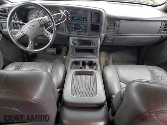 2003 Chevrolet Avalanche с VIN 3GNEK13T13G108923, выставлен на аукционе Copart как лот 71881895 с пробегом 237 395 миль миль и Списание • Salvage title. История ставок и продаж доступна на DreamBid. Изображение 8.
