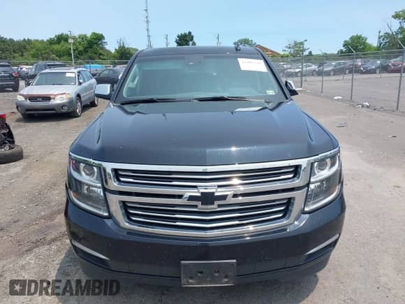 2017 Chevrolet Suburban Premier с VIN 1GNSKJKC0HR266648, выставлен на аукционе IAAI как лот 42409310 с пробегом Не указан миль и . История ставок и продаж доступна на DreamBid. Изображение 12.