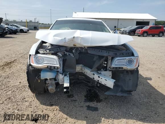 2014 Chrysler 300 C с VIN 2C3CCAEGXEH326914, выставлен на аукционе Copart как лот 71651315 с пробегом 149 400 миль миль и Списание • Salvage title. История ставок и продаж доступна на DreamBid. Изображение 5.