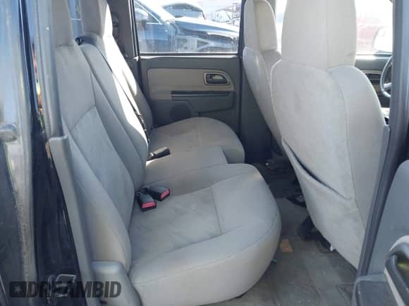 2005 Chevrolet Colorado 1SB LS Z85 z VIN 1GCCS138658171519, wystawiony jako IAAI lot #41532516 z przebiegiem 322 503 mil mil oraz . Historia ofert i sprzedaży dostępna na DreamBid. Obrazek 8.