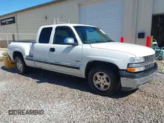 2002 Chevrolet Silverado 1500 LT z VIN 1GCEC19T32Z284304, wystawiony jako IAAI lot #43425991 z przebiegiem 223 552 mil mil oraz . Historia ofert i sprzedaży dostępna na DreamBid. Obrazek 1.