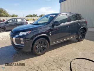 2025 Mitsubishi Outlander S z VIN JA4ARUAU5SU004165, wystawiony jako Copart lot #67324645 z przebiegiem 7 mil mil oraz Szkoda całkowita • Salvage title. Historia ofert i sprzedaży dostępna na DreamBid. Obrazek 1.