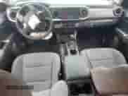 2022 Toyota Tacoma SR5 с VIN 3TMAZ5CN3NM180481, выставлен на аукционе Copart как лот 81331005 с пробегом 31 323 миль миль и Списание • Salvage title. История ставок и продаж доступна на DreamBid. Изображение 8.