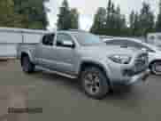 2016 Toyota Tacoma TRD Sport z VIN 3TMDZ5BN2GM007455, wystawiony jako Copart lot #87243405 z przebiegiem 94 112 mil mil oraz Szkoda całkowita • Salvage title. Historia ofert i sprzedaży dostępna na DreamBid. Obrazek 4.