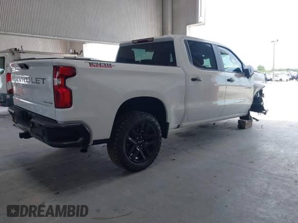 2024 Chevrolet Silverado 1500 Custom Trail Boss с VIN 3GCPDCEK9RG301082, выставлен на аукционе IAAI как лот 42789360 с пробегом 3 516 миль миль и . История ставок и продаж доступна на DreamBid. Изображение 4.