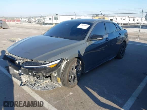 2024 Hyundai Elantra N Line z VIN KMHLR4DF6RU816477, wystawiony jako IAAI lot #43299505 z przebiegiem 15 258 mil mil oraz . Historia ofert i sprzedaży dostępna na DreamBid. Obrazek 2.