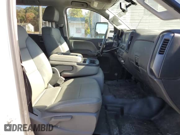 2018 Chevrolet Silverado 3500HD Work Truck с VIN 1GC4KYCY8JF152926, выставлен на аукционе Copart как лот 82478865 с пробегом 164 688 миль миль и Списание • Salvage title. История ставок и продаж доступна на DreamBid. Изображение 7.