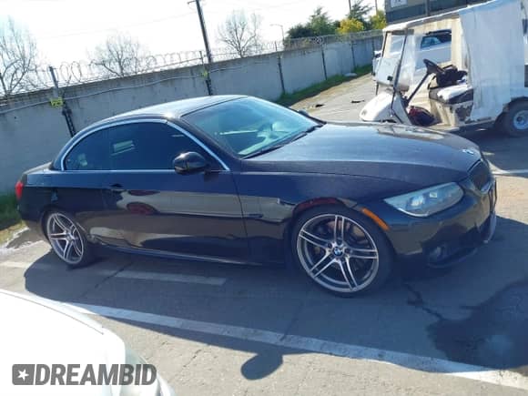 2011 BMW 3 Series 335is с VIN WBADX1C52BE570532, выставлен на аукционе IAAI как лот 41860023 с пробегом 114 834 миль миль и . История ставок и продаж доступна на DreamBid. Изображение 13.