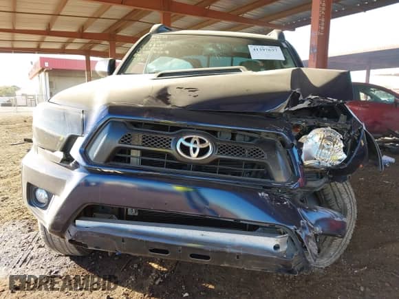 2013 Toyota Tacoma PreRunner with VIN 3TMKU4HN6DM038078, listed as a IAAI auction lot 41397637 with 109,017 mi miles and . Bid and sale history available at DreamBid. Image 12.