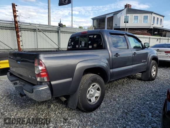 2010 Toyota Tacoma with VIN 3TMLU4EN1AM039806, listed as a Copart auction lot 85279145 with 156,241 mi miles and Clean title. Bid and sale history available at DreamBid. Image 3.