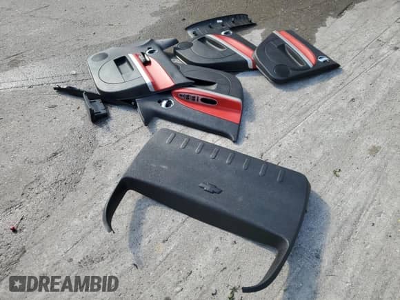 2008 Chevrolet HHR z VIN 3GNDA73X48S618871, wystawiony jako Copart lot #68906905 z przebiegiem 107 495 mil mil oraz Szkoda całkowita • Salvage title. Historia ofert i sprzedaży dostępna na DreamBid. Obrazek 13.