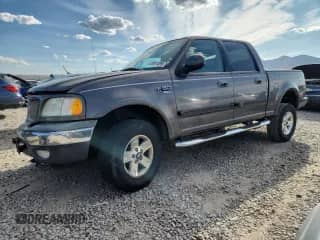 2003 Ford F-150 XLT z VIN 1FTRW08L53KD57624, wystawiony jako Copart lot #72091395 z przebiegiem 224 593 mil mil oraz Szkoda całkowita • Salvage title. Historia ofert i sprzedaży dostępna na DreamBid. Obrazek 1.