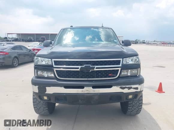 2005 Chevrolet Silverado 1500 Z71 с VIN 1GCEK19Z95Z181321, выставлен на аукционе IAAI как лот 43004318 с пробегом 224 123 миль миль и . История ставок и продаж доступна на DreamBid. Изображение 6.