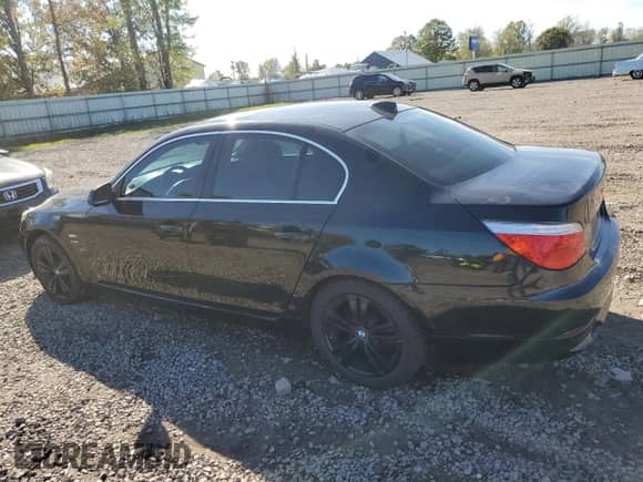 2010 BMW 5 Series 528i xDrive z VIN WBANV1C52AC389175, wystawiony jako Copart lot #85818255 z przebiegiem 158 440 mil mil oraz Szkoda całkowita • Salvage title. Historia ofert i sprzedaży dostępna na DreamBid. Obrazek 2.