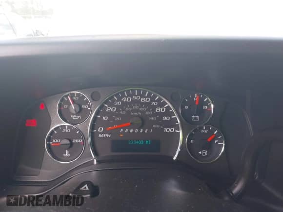 2008 Chevrolet City Express Cargo z VIN 1GCGG25KX81133998, wystawiony jako IAAI lot #42540888 z przebiegiem 233 403 mil mil oraz . Historia ofert i sprzedaży dostępna na DreamBid. Obrazek 7.