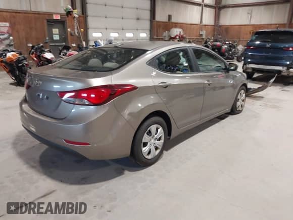2016 Hyundai Elantra SE with VIN 5NPDH4AE8GH786820, listed as a IAAI auction lot 43503112 with 194,454 mi miles and . Bid and sale history available at DreamBid. Image 4.