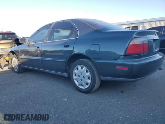 1996 Honda Accord LX z VIN 1HGCD5632TA300428, wystawiony jako Copart lot #70677085 z przebiegiem 153 575 mil mil oraz Szkoda całkowita • Salvage title. Historia ofert i sprzedaży dostępna na DreamBid. Obrazek 2.