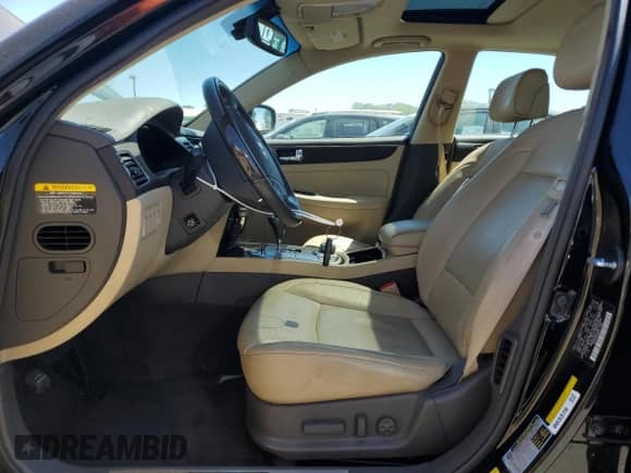 2009 Hyundai Genesis с VIN KMHGC46F79U032048, выставлен на аукционе Copart как лот 69056755 с пробегом 98 008 миль миль и Списание • Salvage title. История ставок и продаж доступна на DreamBid. Изображение 7.