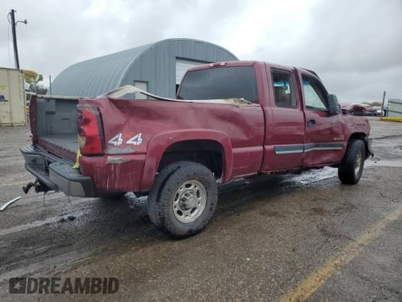 2004 Chevrolet Silverado 2500HD LT z VIN 1GCHK292X4E318763, wystawiony jako Copart lot #78013674 z przebiegiem 254 024 mil mil oraz Szkoda całkowita • Salvage title. Historia ofert i sprzedaży dostępna na DreamBid. Obrazek 3.