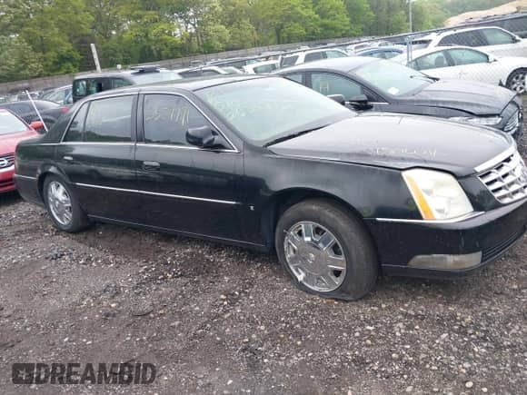 2006 Cadillac DTS Professional with VIN 1GEEH96Y06U550906, listed as a IAAI auction lot 42263989 with Not provided miles and . Bid and sale history available at DreamBid. Image 12.