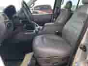 2005 Ford Explorer XLT z VIN 1FMZU63W65UB30889, wystawiony jako Copart lot #59851273 z przebiegiem 132 001 mil mil oraz Szkoda całkowita • Salvage title. Historia ofert i sprzedaży dostępna na DreamBid. Obrazek 7.