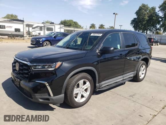 2023 Honda Pilot LX с VIN 5FNYG1H21PB026564, выставлен на аукционе Copart как лот 59032945 с пробегом 29 260 миль миль и Списание • Salvage title. История ставок и продаж доступна на DreamBid. Изображение 1.