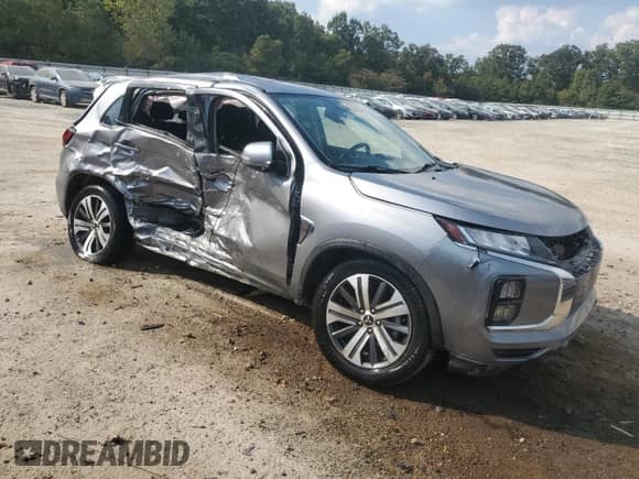 2021 Mitsubishi Outlander SE with VIN JA4APVAU1MU017901, listed as a Copart auction lot 80902765 with 107,562 mi miles and Clean title. Bid and sale history available at DreamBid. Image 4.