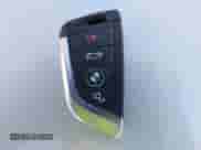 2023 BMW 3 Series M340i xDrive z VIN 3MW49FF09P8C88244, wystawiony jako IAAI lot #42131672 z przebiegiem 23 330 mil mil oraz . Historia ofert i sprzedaży dostępna na DreamBid. Obrazek 11.