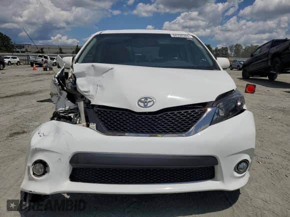 2012 Toyota Sienna SE with VIN 5TDXK3DC3CS251630, listed as a Copart auction lot 66338305 with 245,922 mi miles and Salvage title. Bid and sale history available at DreamBid. Image 5.