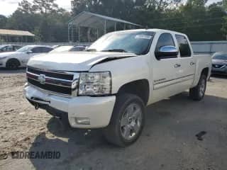 2011 Chevrolet Silverado 1500 LTZ with VIN 3GCPCTE03BG153437, listed as a Copart auction lot 70487895 with 136,251 mi miles and Salvage title. Bid and sale history available at DreamBid. Image 1.