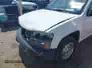 2012 Chevrolet Colorado Work Truck z VIN 1GCCSBF9XC8130009, wystawiony jako IAAI lot #43287788 z przebiegiem 151 906 mil mil oraz . Historia ofert i sprzedaży dostępna na DreamBid. Obrazek 6.