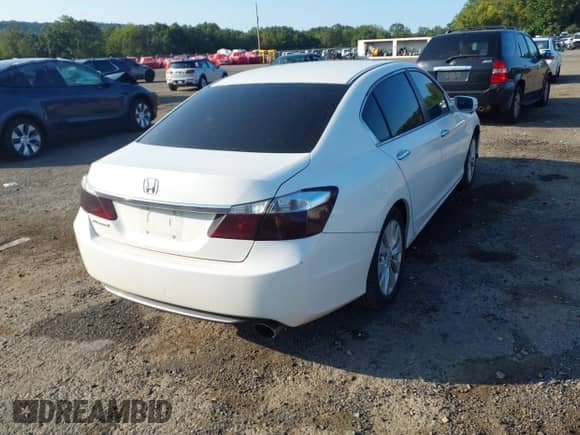 2014 Honda Accord EX z VIN 1HGCR2F76EA089739, wystawiony jako IAAI lot #43246963 z przebiegiem 117 398 mil mil oraz . Historia ofert i sprzedaży dostępna na DreamBid. Obrazek 4.