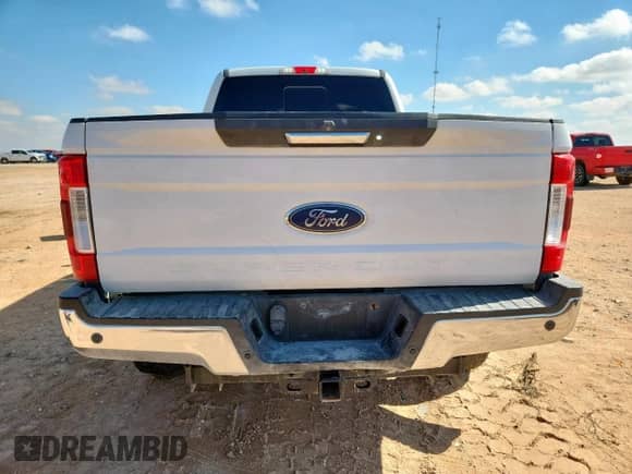 2017 Ford F-250 Lariat с VIN 1FT7W2BT6HEB28368, выставлен на аукционе Copart как лот 86625835 с пробегом 260 356 миль миль и Чистый • Clean title. История ставок и продаж доступна на DreamBid. Изображение 6.