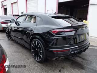 2021 Lamborghini Urus with VIN ZPBUA1ZL0MLA14933, listed as a IAAI auction lot 41693949 with 34,449 mi miles and . Bid and sale history available at DreamBid. Image 3.