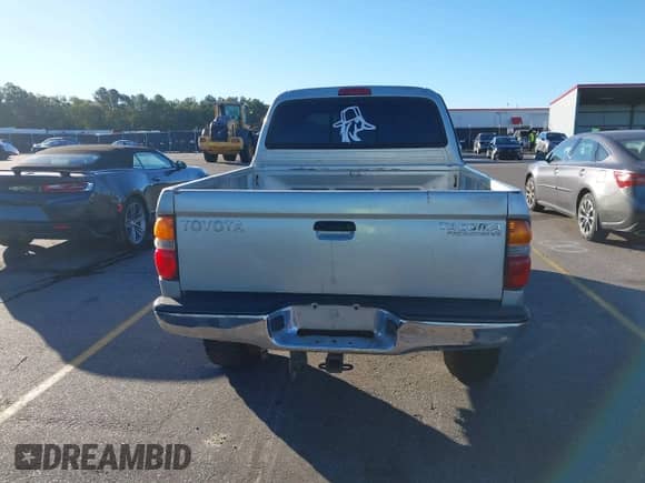 2004 Toyota Tacoma PreRunner with VIN 5TEGN92N74Z318636, listed as a IAAI auction lot 43482050 with 308,025 mi miles and . Bid and sale history available at DreamBid. Image 16.
